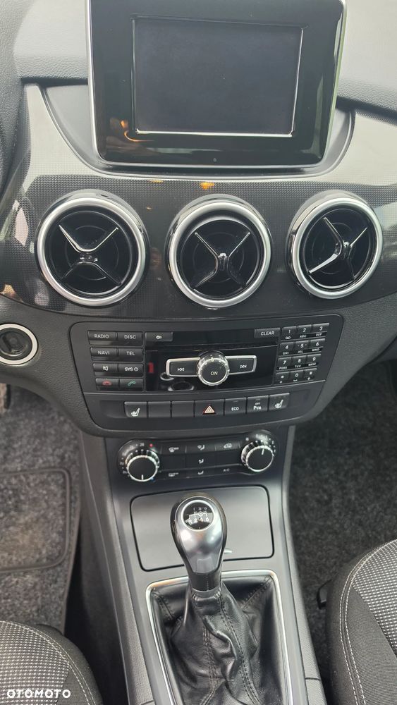 Mercedes-Benz Klasa B 180 (BlueEFFICIENCY) - 16
