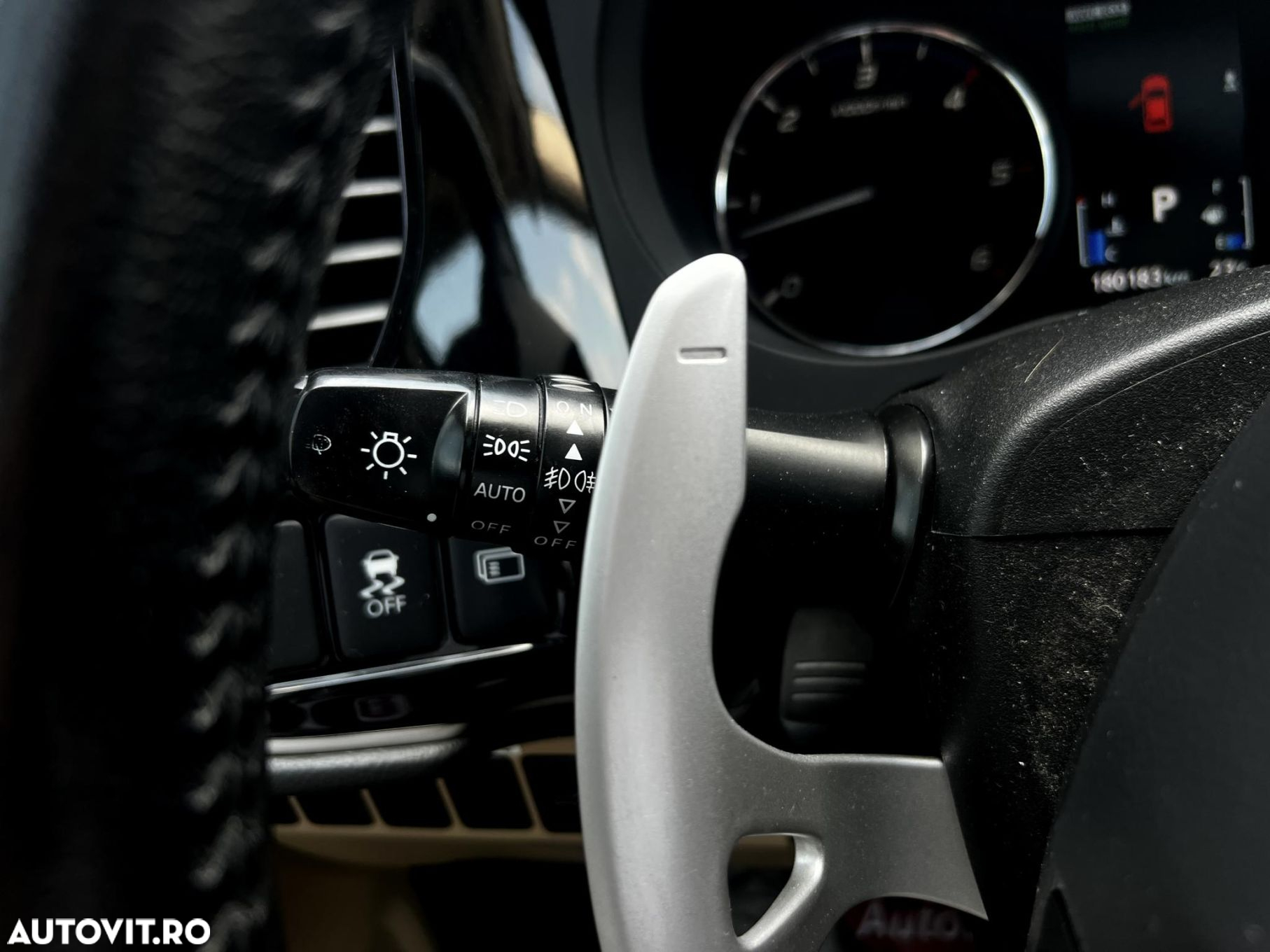 Mitsubishi Outlander - 17