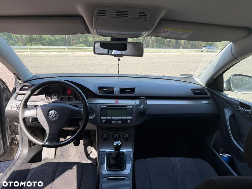 Volkswagen Passat 1.9 TDI Comfortline - 7