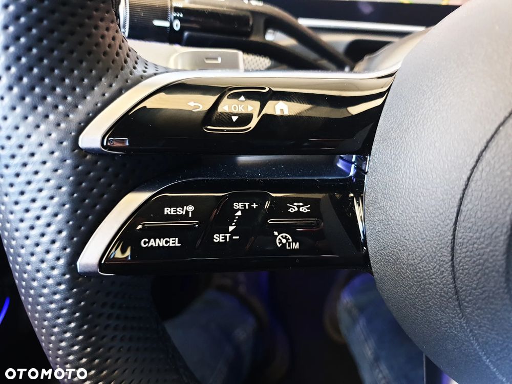 Mercedes-Benz CLE 300 mHEV 4-Matic AMG Line - 24