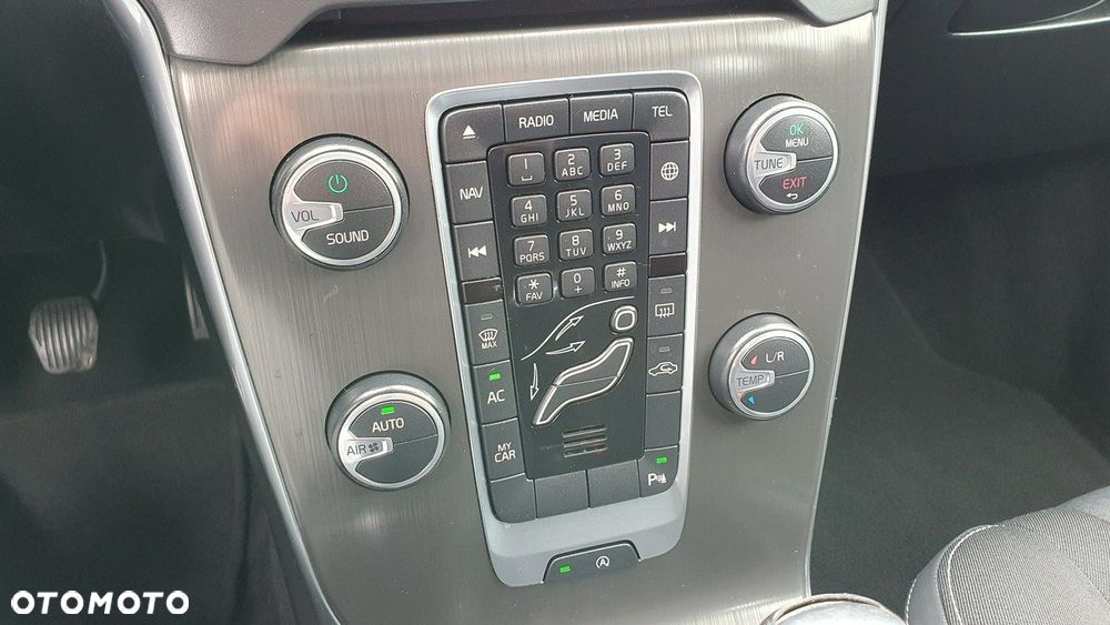 Volvo V40 D2 Momentum - 23