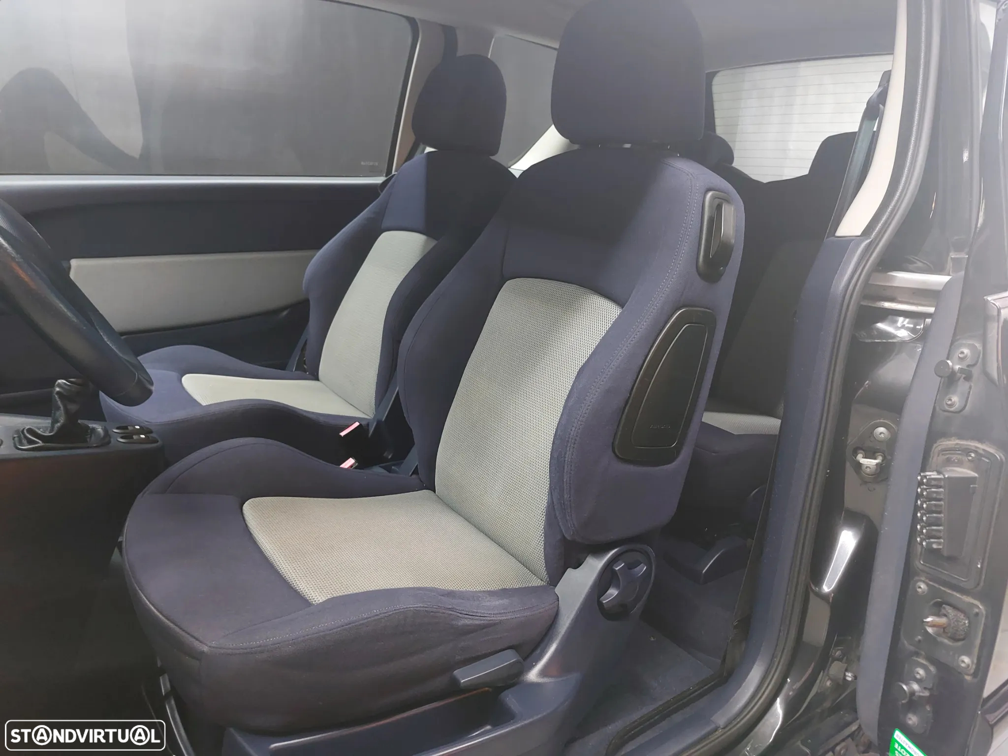 Peugeot 1007 HDi FAP 110 Premium - 15