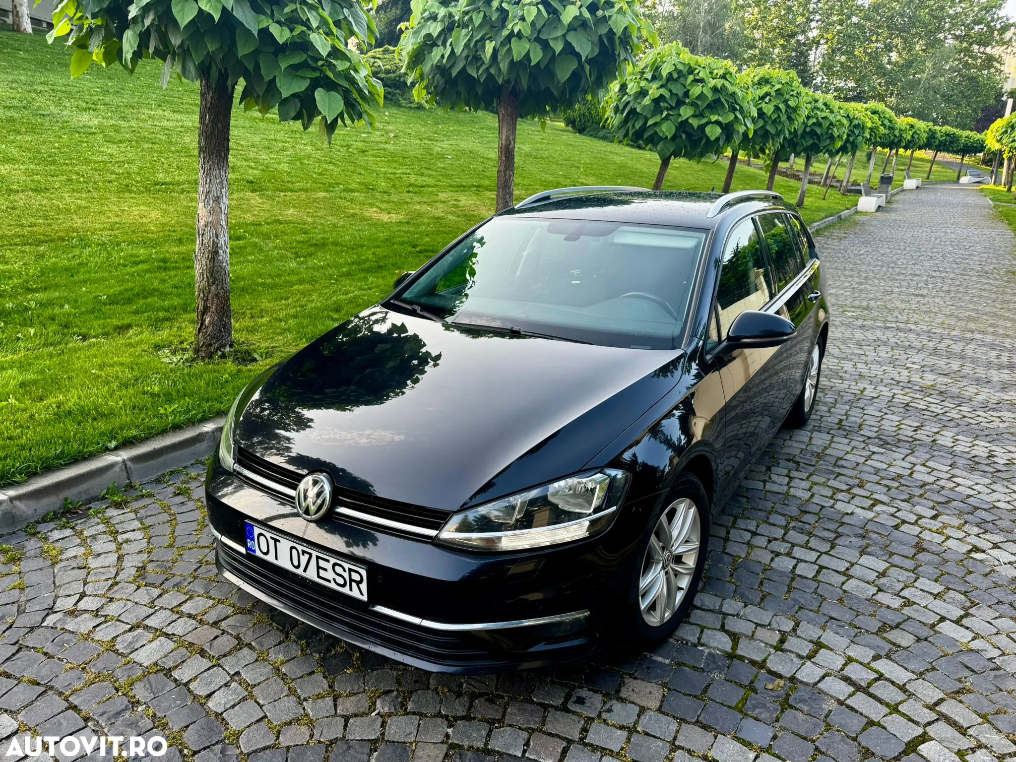 Volkswagen Golf 2.0 TDI Comfortline - 10