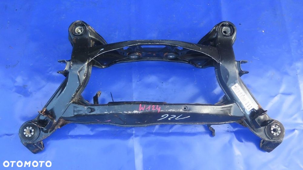 BELKA SANKI WÓZEK ZAWIESZENIE TYŁ MERCEDES 124