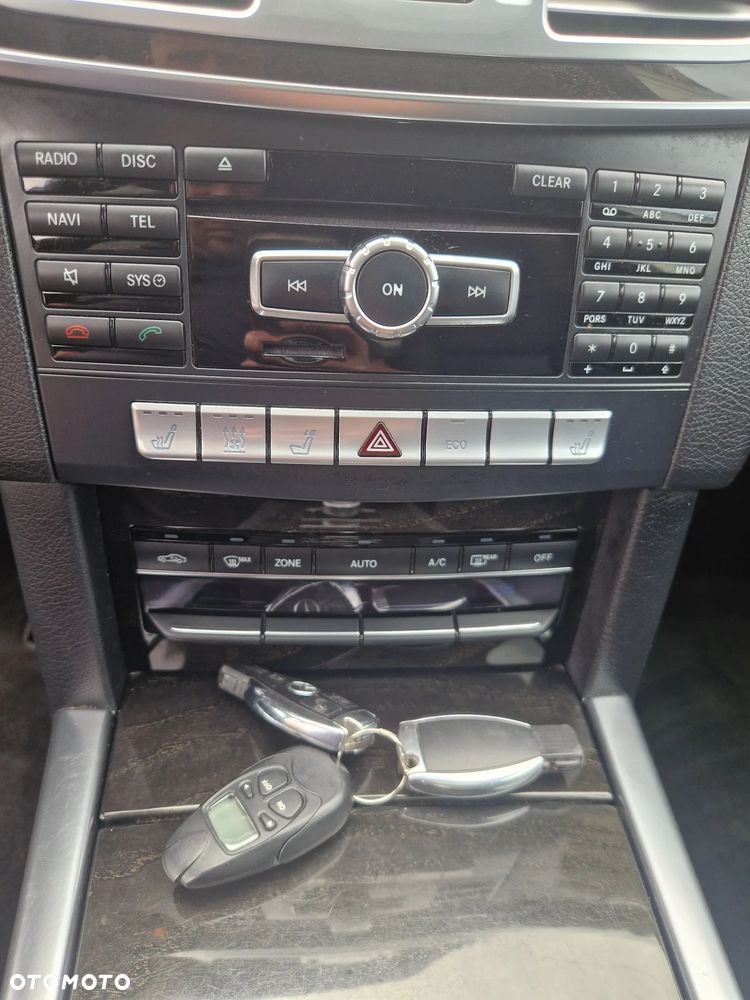 Mercedes-Benz Klasa E 250 BlueTEC 9G-TRONIC Avantgarde - 23