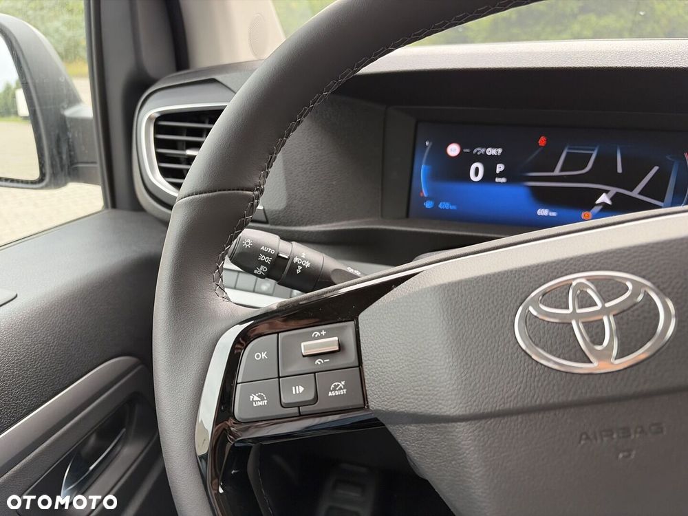 Toyota Proace Verso 2.2 D4-D Medium Business - 26