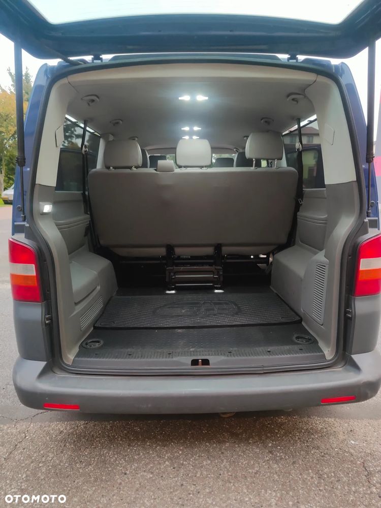Volkswagen Caravelle - 19