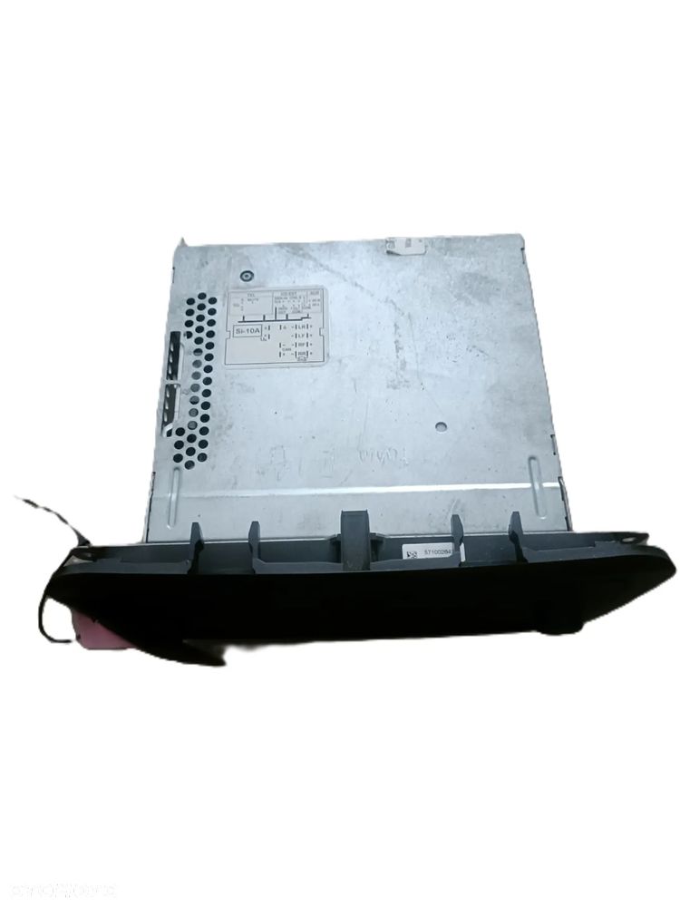 SKODA FABIA II LIFT 07-14 r. radioodtwarzacz radioodbiornik radio 5J0035152A + - 2