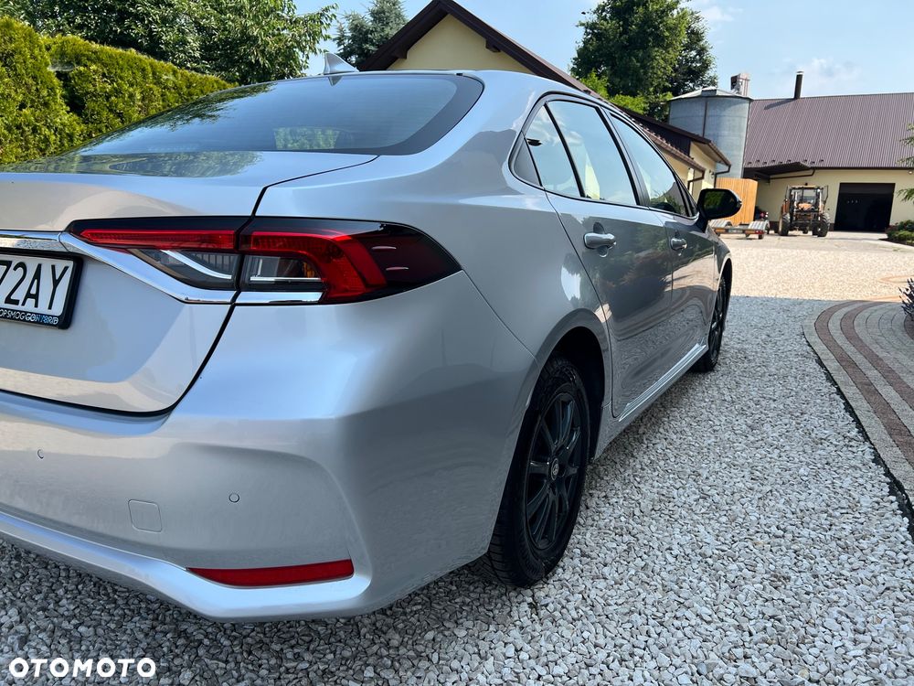 Toyota Corolla - 10