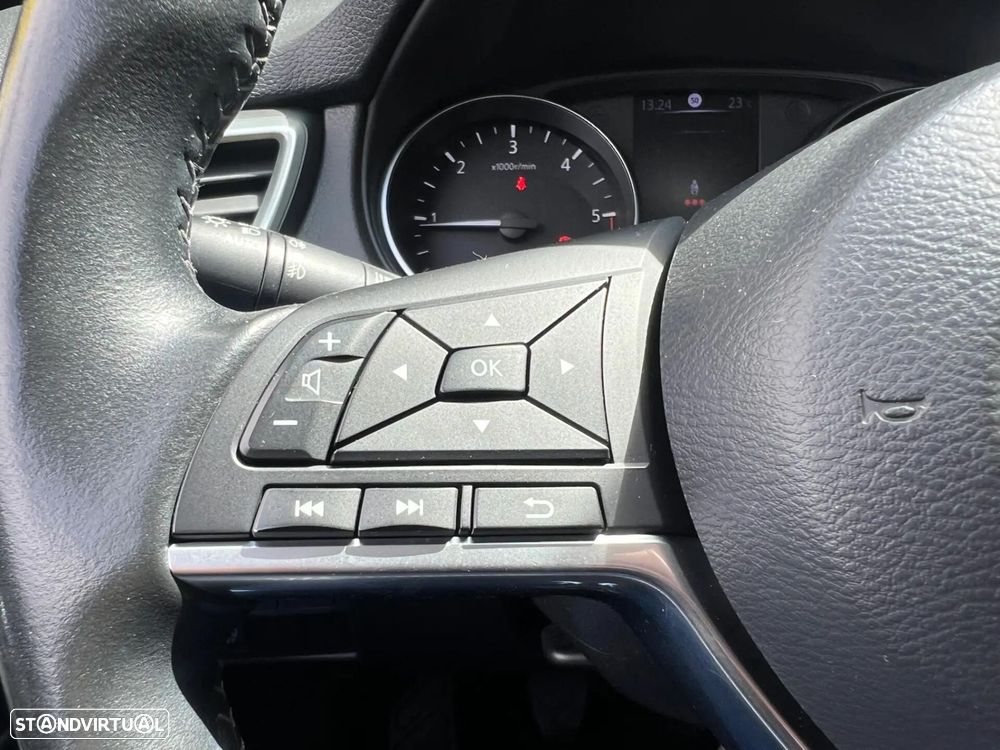 Nissan Qashqai 1.5 dCi N-Connecta J18+Led — fotografia 11