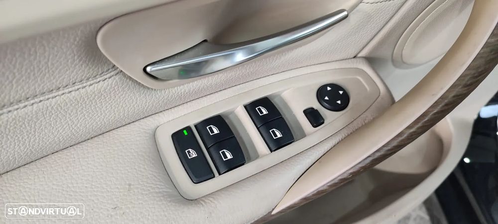 BMW 320 d Touring Aut. Sport Line - 57