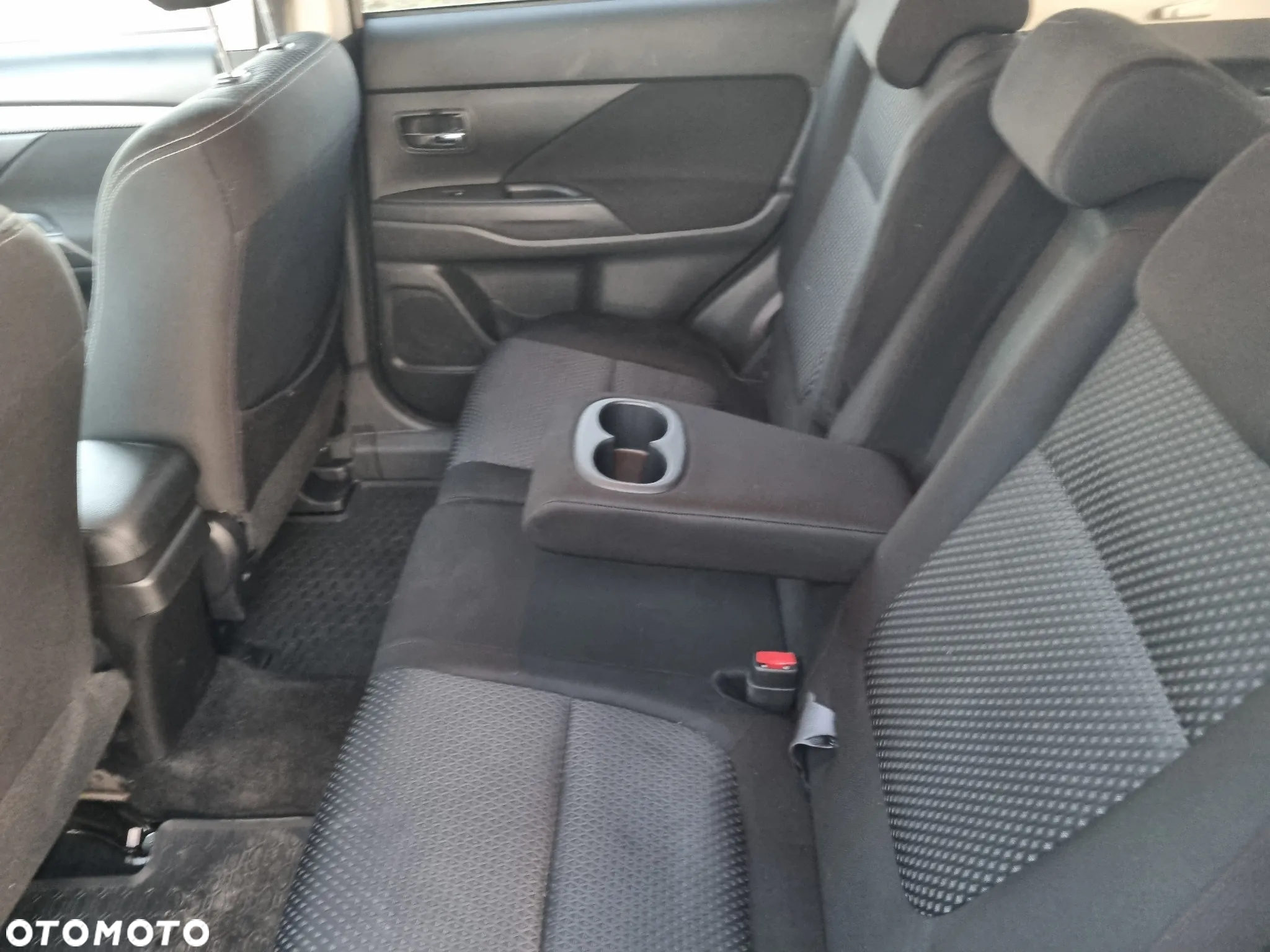 Mitsubishi Outlander 2.2 DID Intense + 4WD - 18