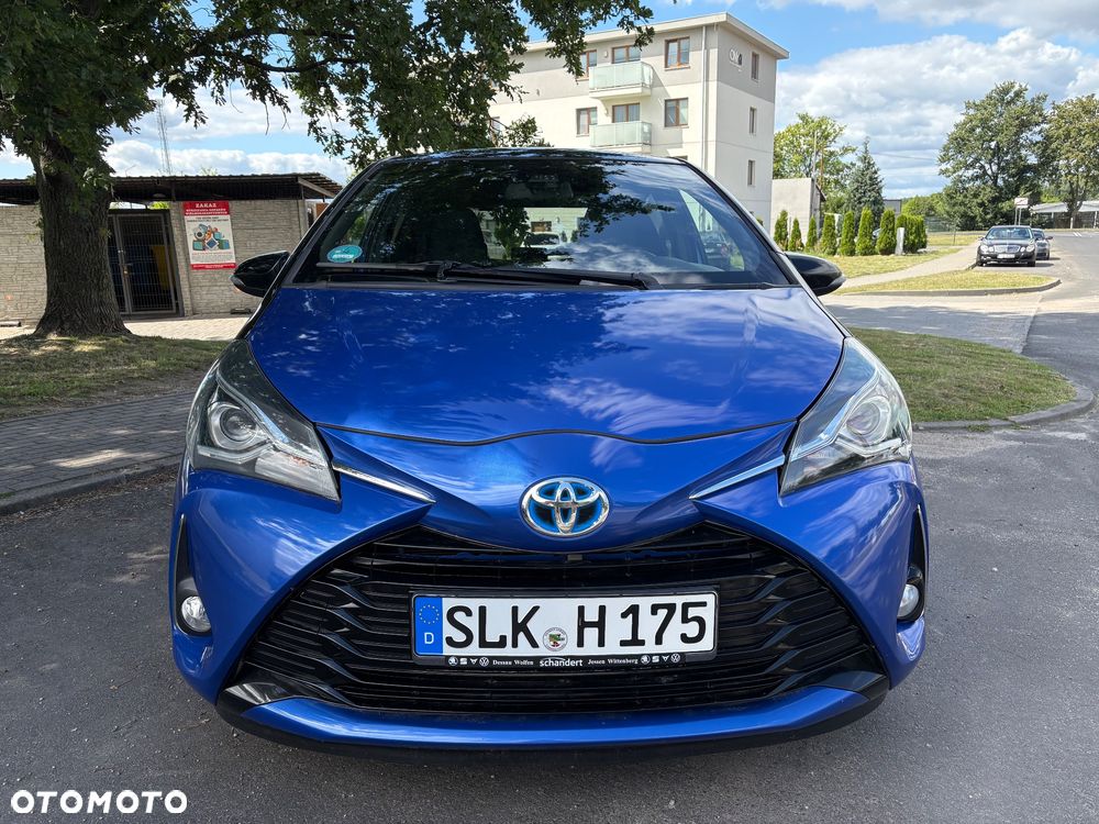 Toyota Yaris Hybrid 100 Selection Passion - 2
