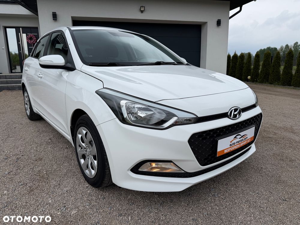 Hyundai i20 blue 1.2 - 19