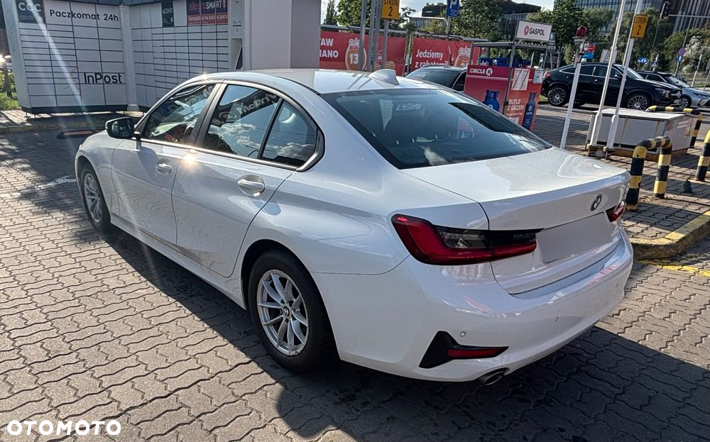 BMW Seria 3 318d - 2