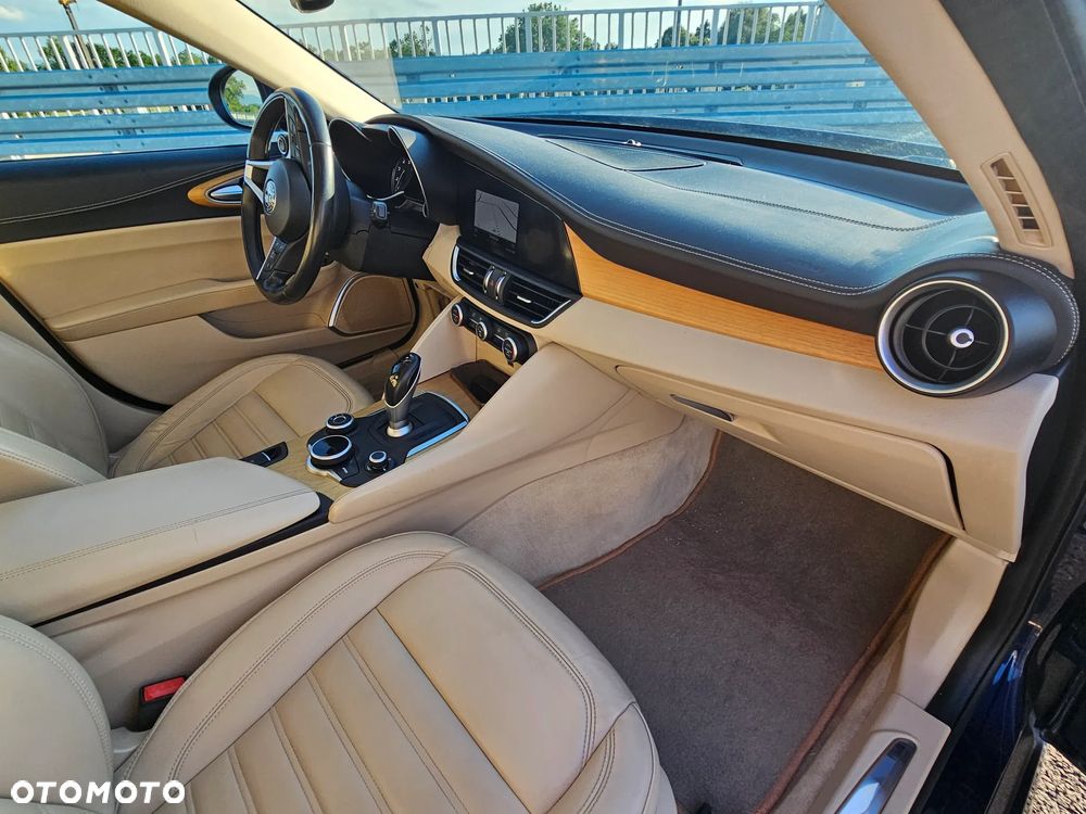 Alfa Romeo Giulia 2.0 Turbo 16V AT8 Veloce Ti - 19