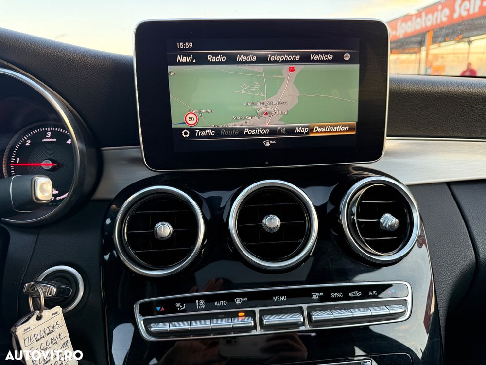 Mercedes-Benz C 300 (BlueTEC Hybrid) h 7G-TRONIC - 34