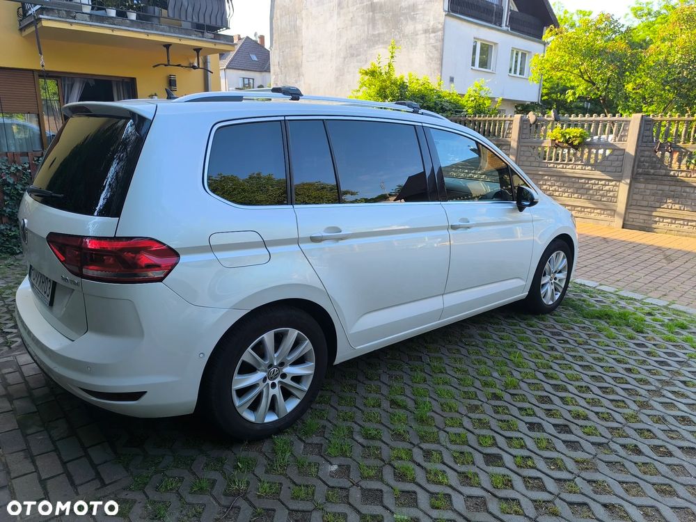 Volkswagen Touran 2.0 TDI BMT Comfortline DSG - 2