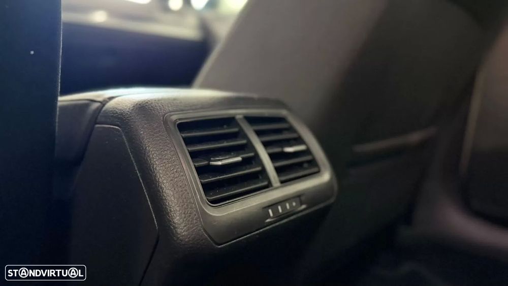 VW Golf R 4Motion BlueMotion DSG - 36