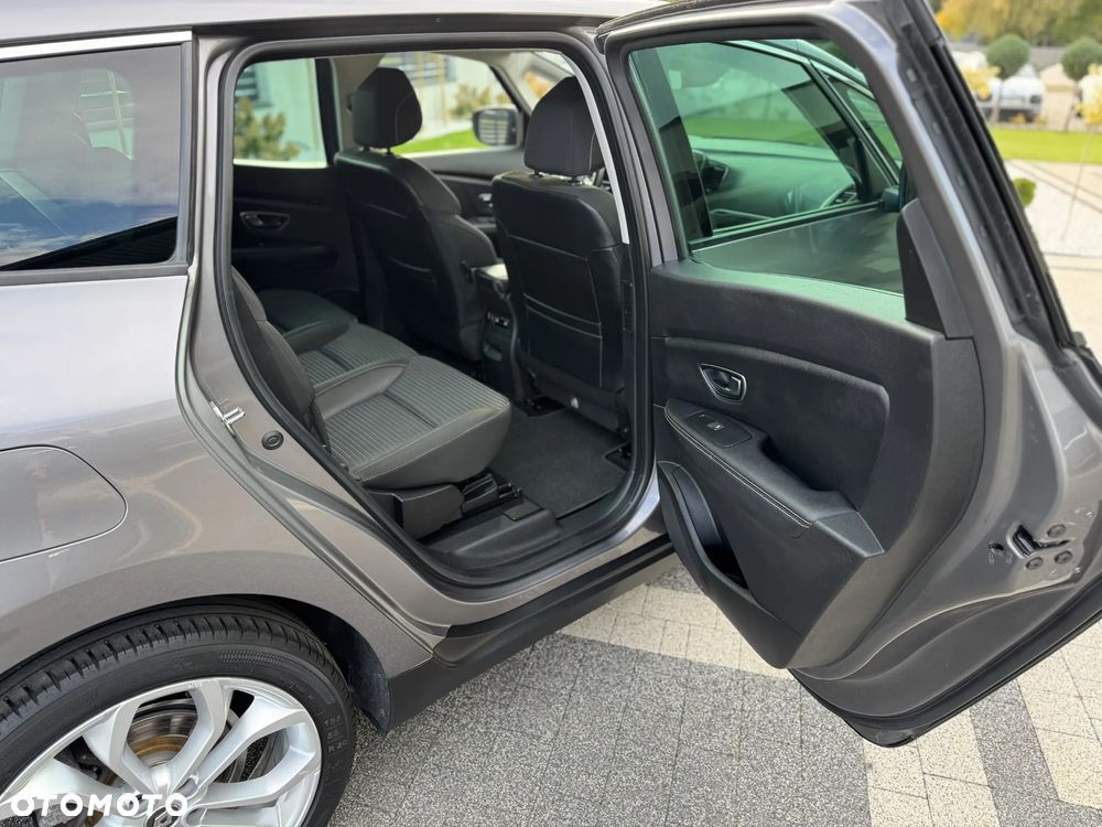 Renault Scenic - 31