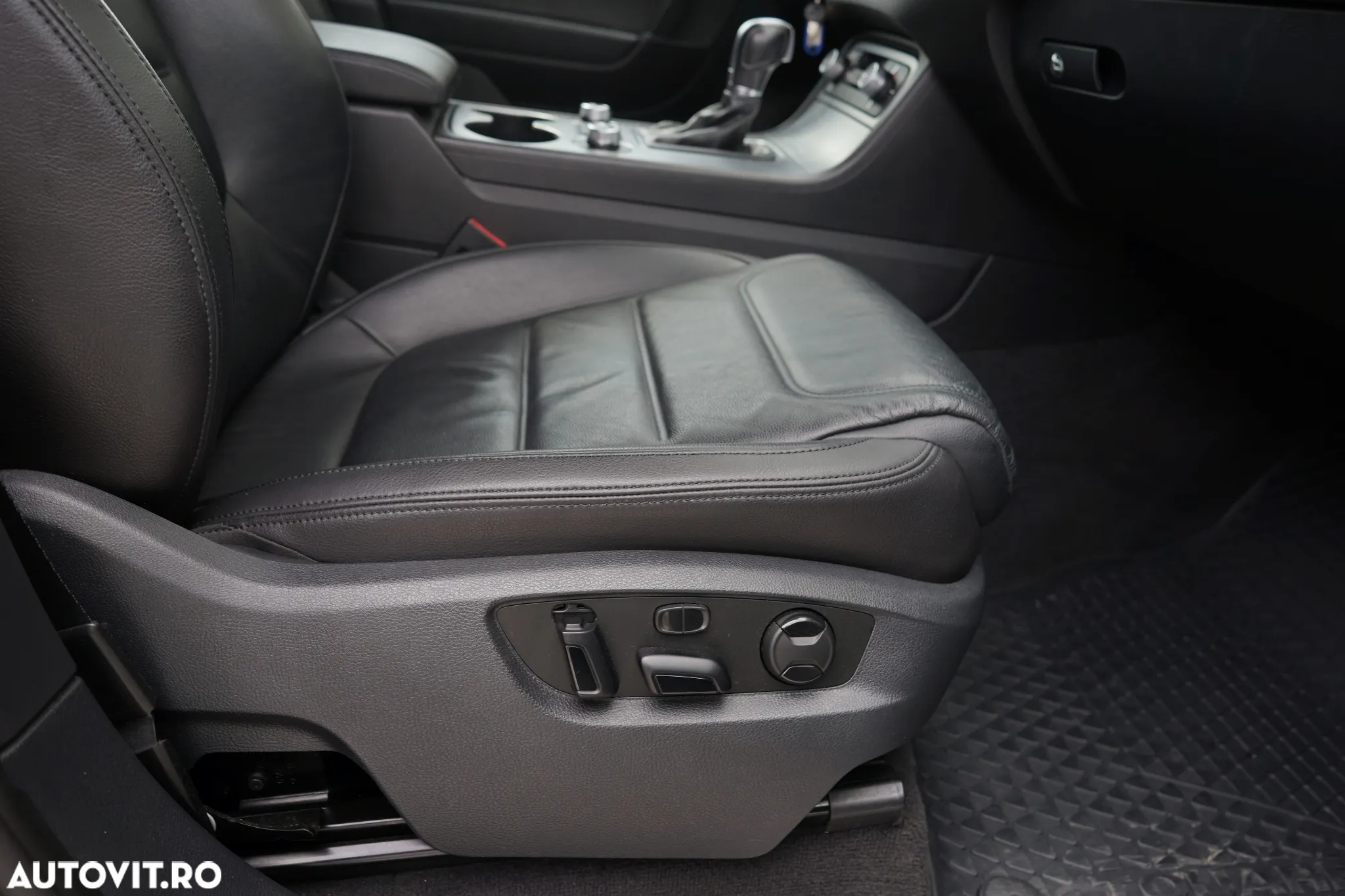 Volkswagen Touareg V6 TDI BMT Supreme Plus - 33