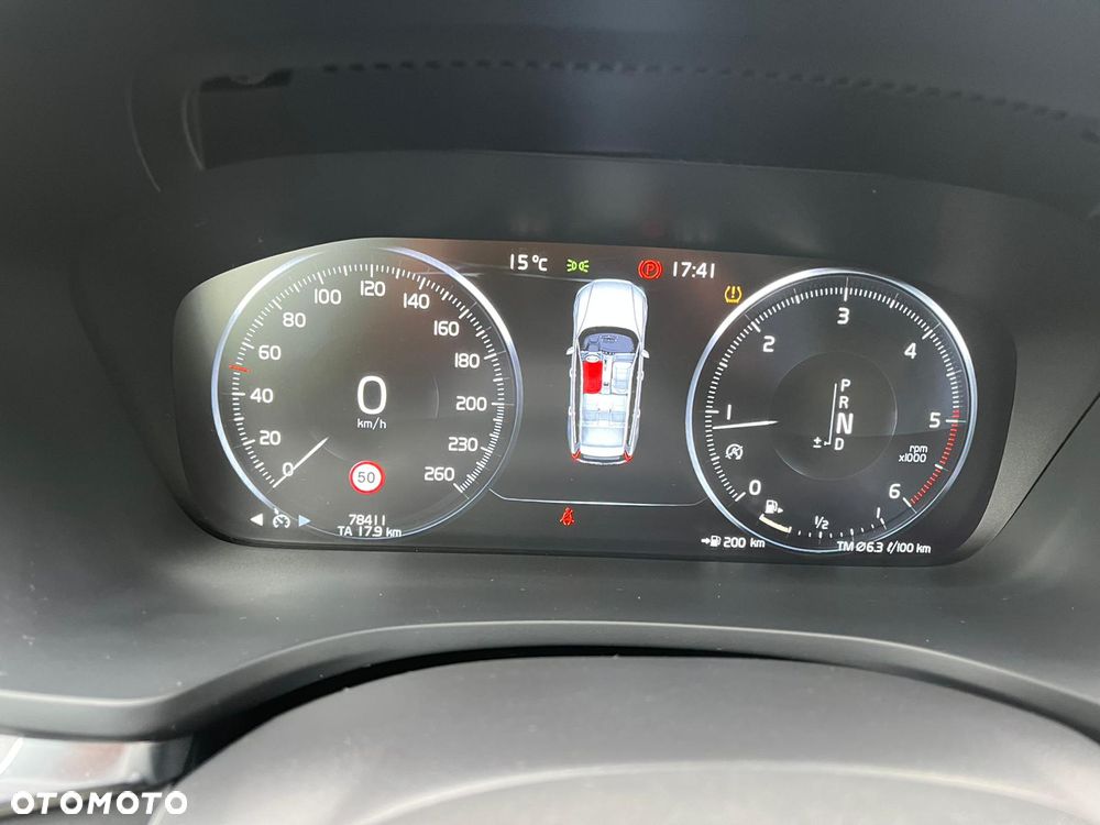 Volvo V60 D3 Momentum Pro - 4