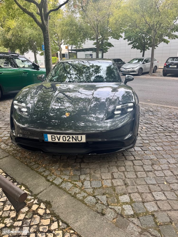 Porsche Taycan Cross Turismo 4 - 1