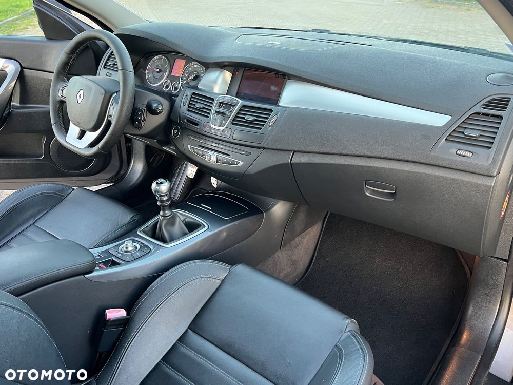 Renault Laguna dCi 180 FAP GT - 14