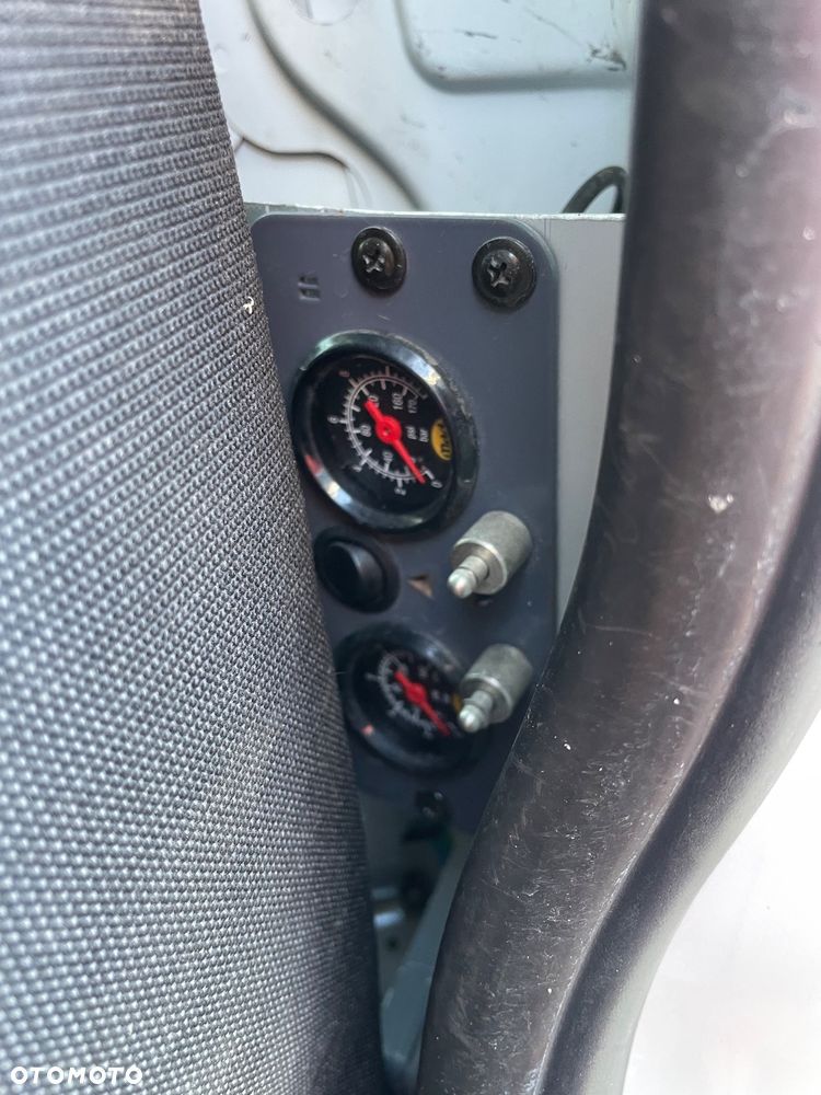 Ford TRANSIT 2,2 TDCI 155 KM DOKA 7 OSOBOWA BLIŻNIAKI DO 3,5T - 10