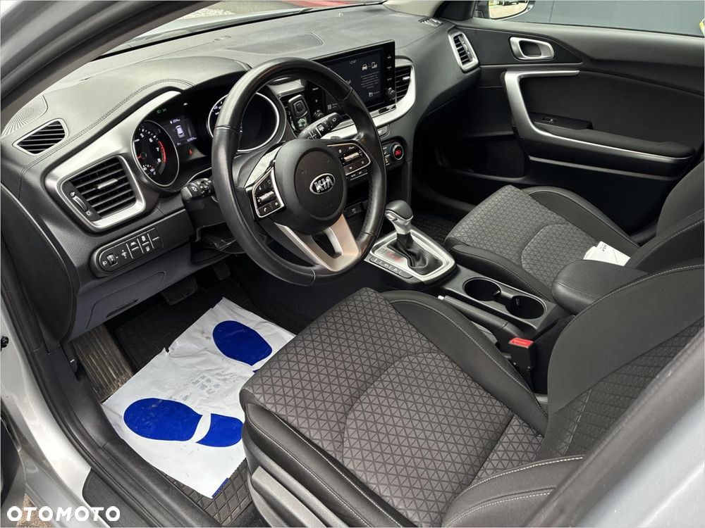 Kia Ceed 1.5 T-GDI M DCT - 16