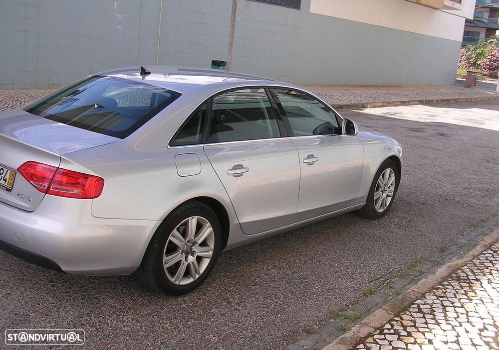 Audi A4 2.0 TDI exclusive - 2