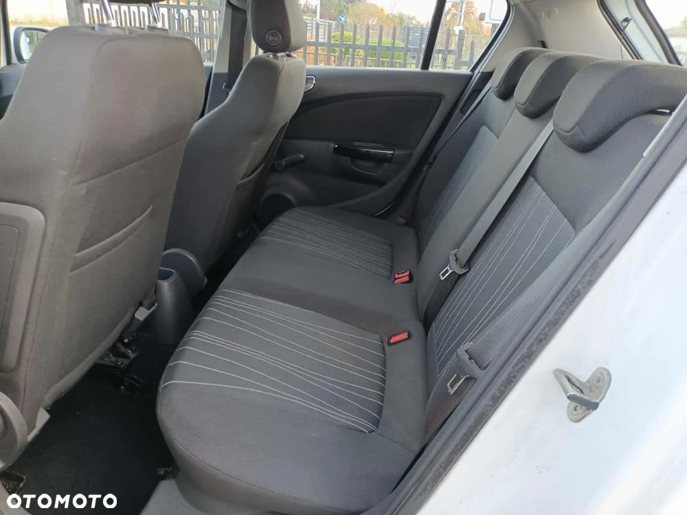 Opel Corsa - 12