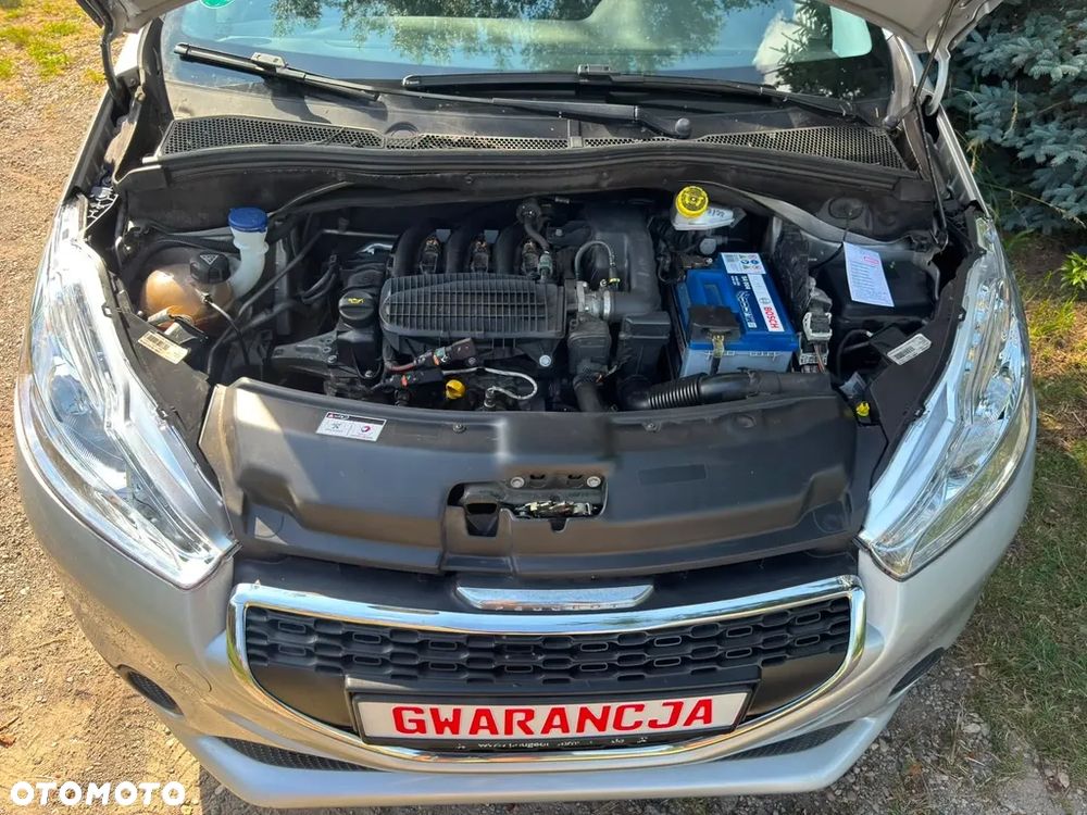 Peugeot 208 - 10