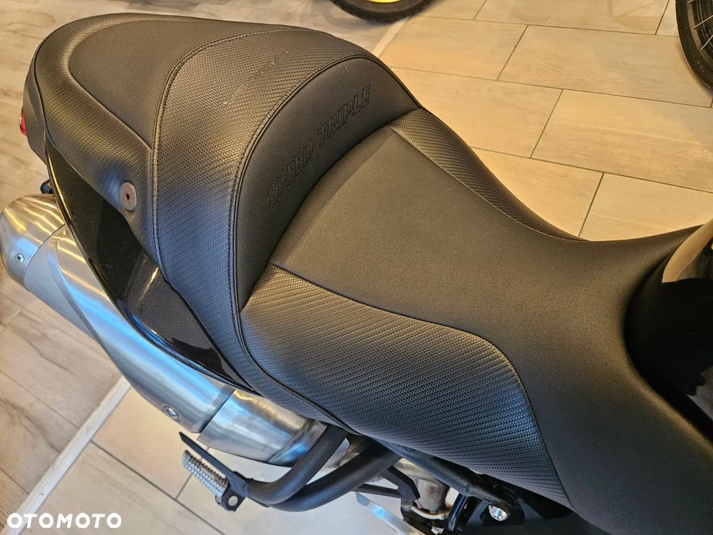 Triumph Speed Triple - 18