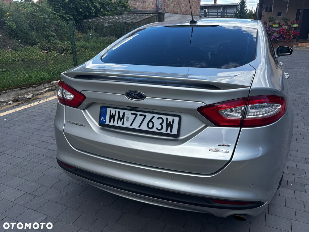 Ford Fusion - 4