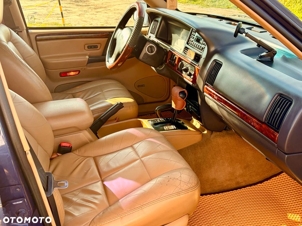 Jeep Grand Cherokee - 13