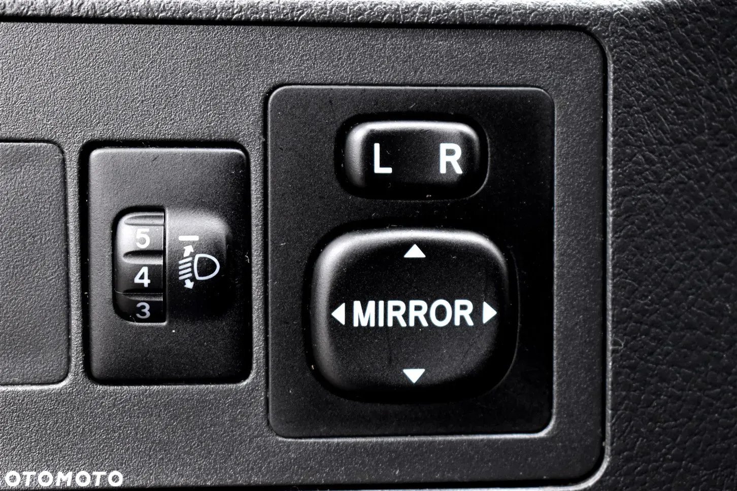 Toyota Verso 1.8 Prestige MS EU6 - 29