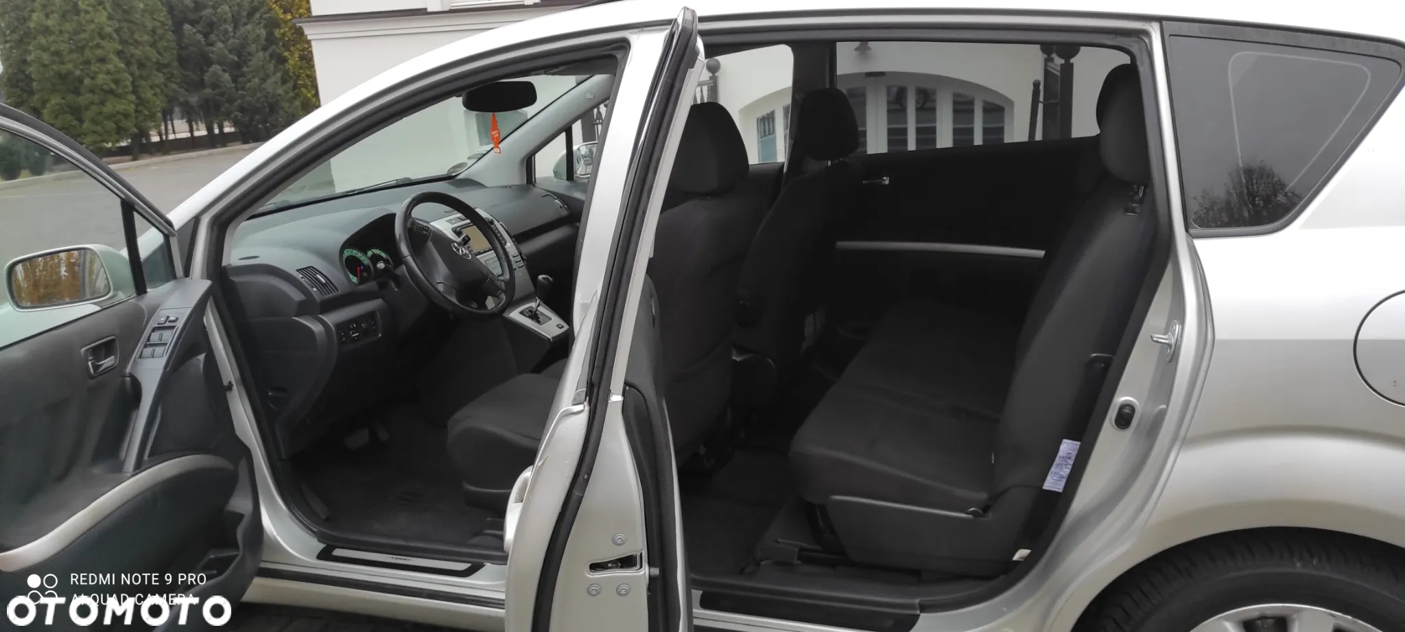 Toyota Corolla Verso 1.8 Prestige 7os MM - 16