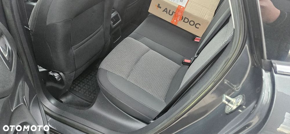 Citroën C4 HDi 115 Exclusive - 11