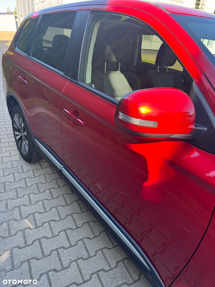 Mitsubishi Outlander - 3