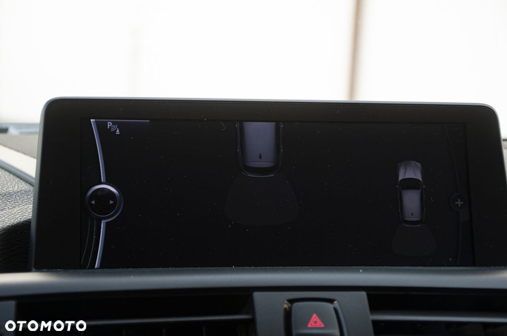 BMW Seria 1 120d Sport Line - 14