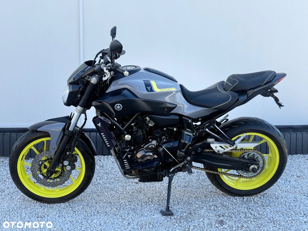 Yamaha MT - 9