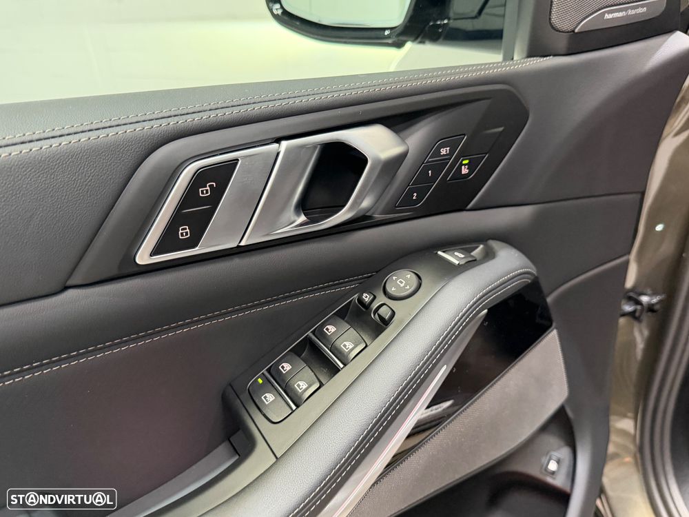 BMW X5 50 e xDrive Pack M Desportivo Pro - 25