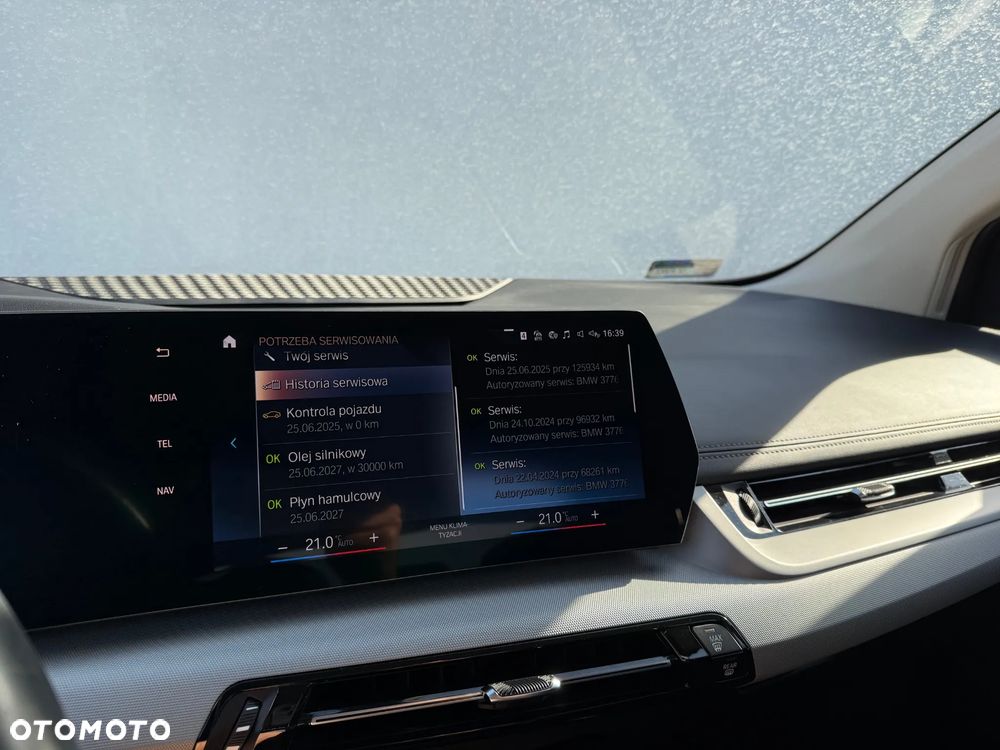 BMW Seria 2 218d - 17