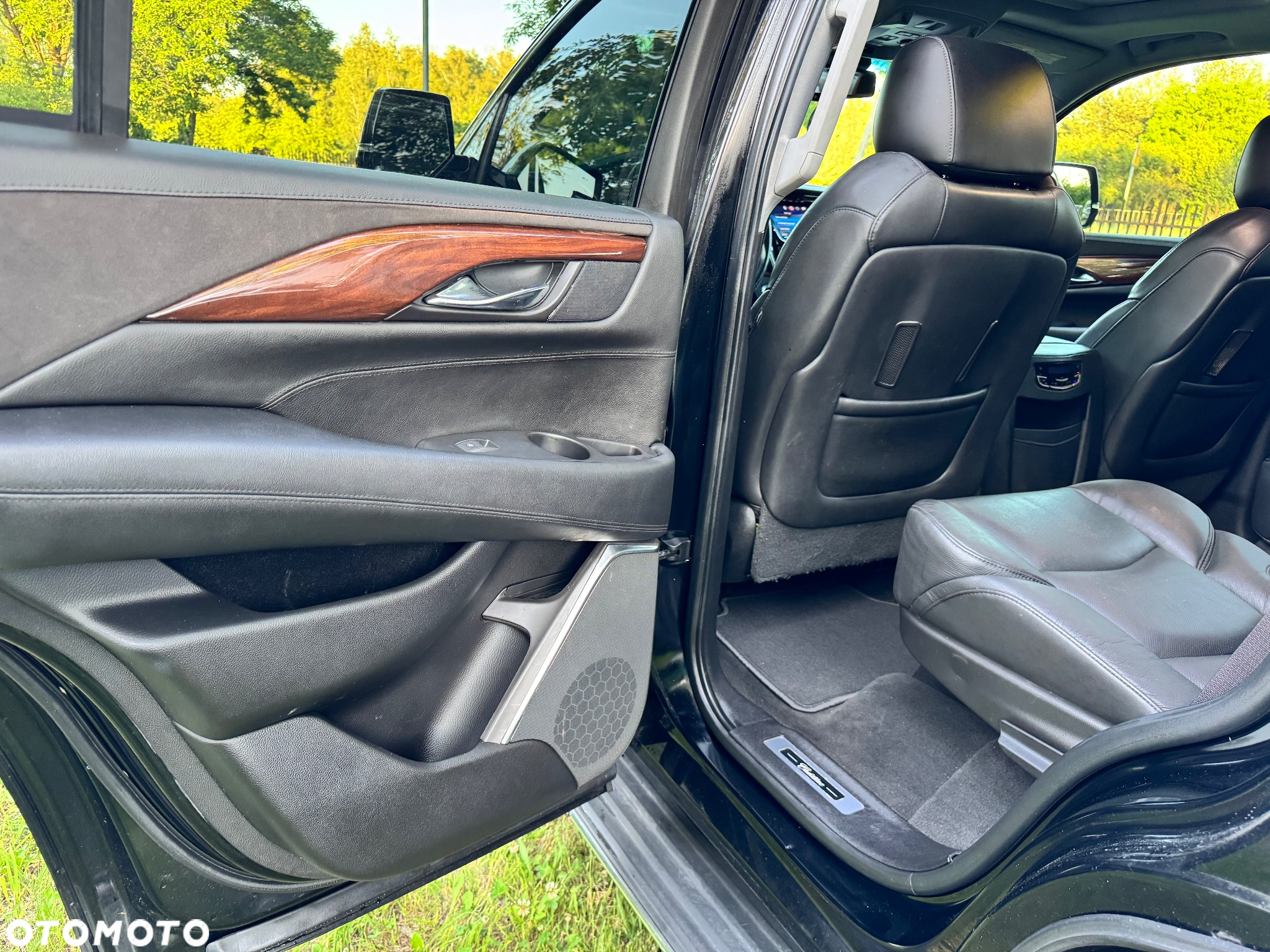 Cadillac Escalade 6.2 V8 AWD AT Premium - 30