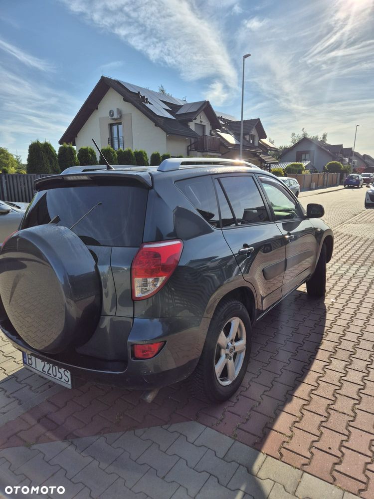 Toyota RAV4 2.0 VVT-i Premium - 3