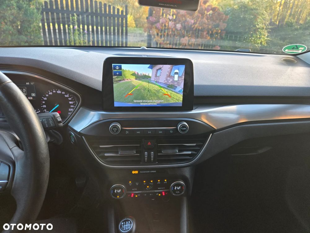 Ford Focus 1.5 EcoBlue Titanium Business - 26