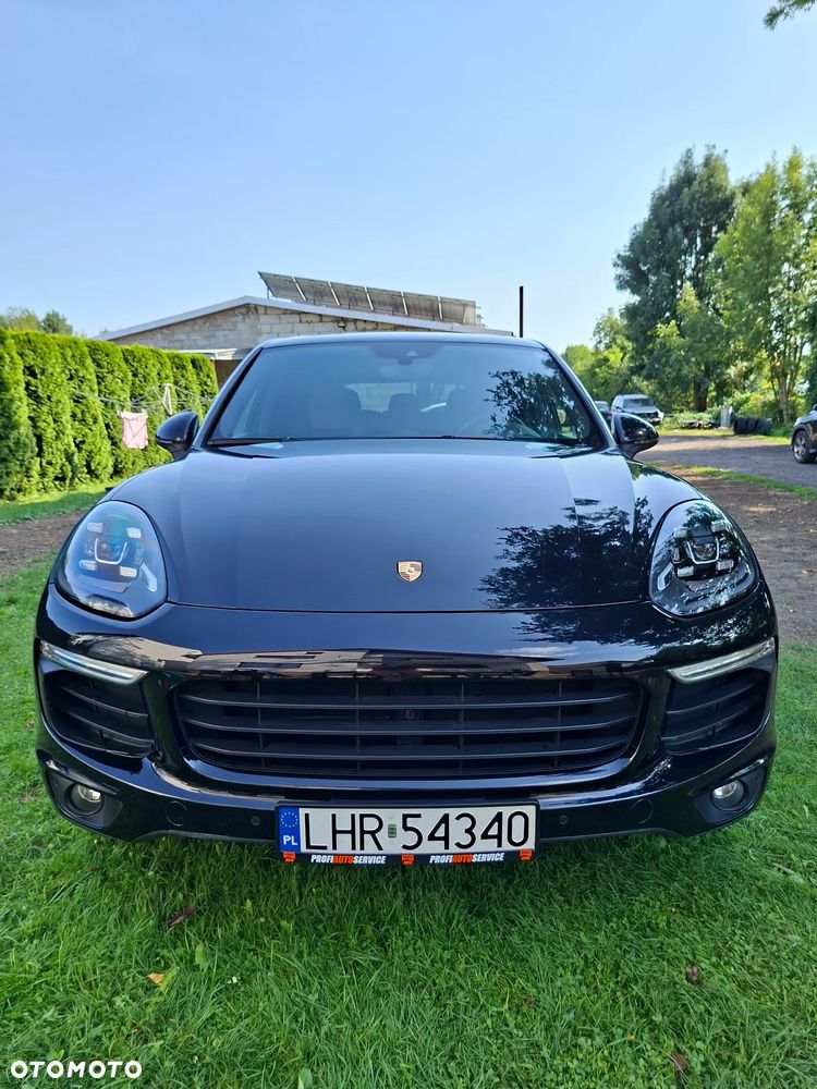 Porsche Cayenne - 2