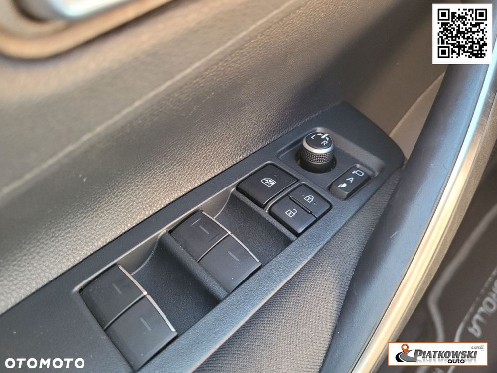 Toyota Corolla 1.8 Hybrid Executive - 28