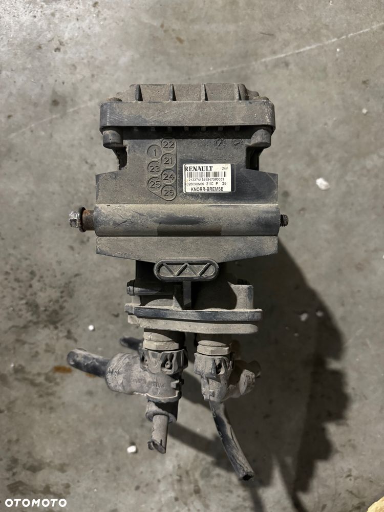 Zawór sterujący ELC / Zawór poduszek Renault Gama T - 3